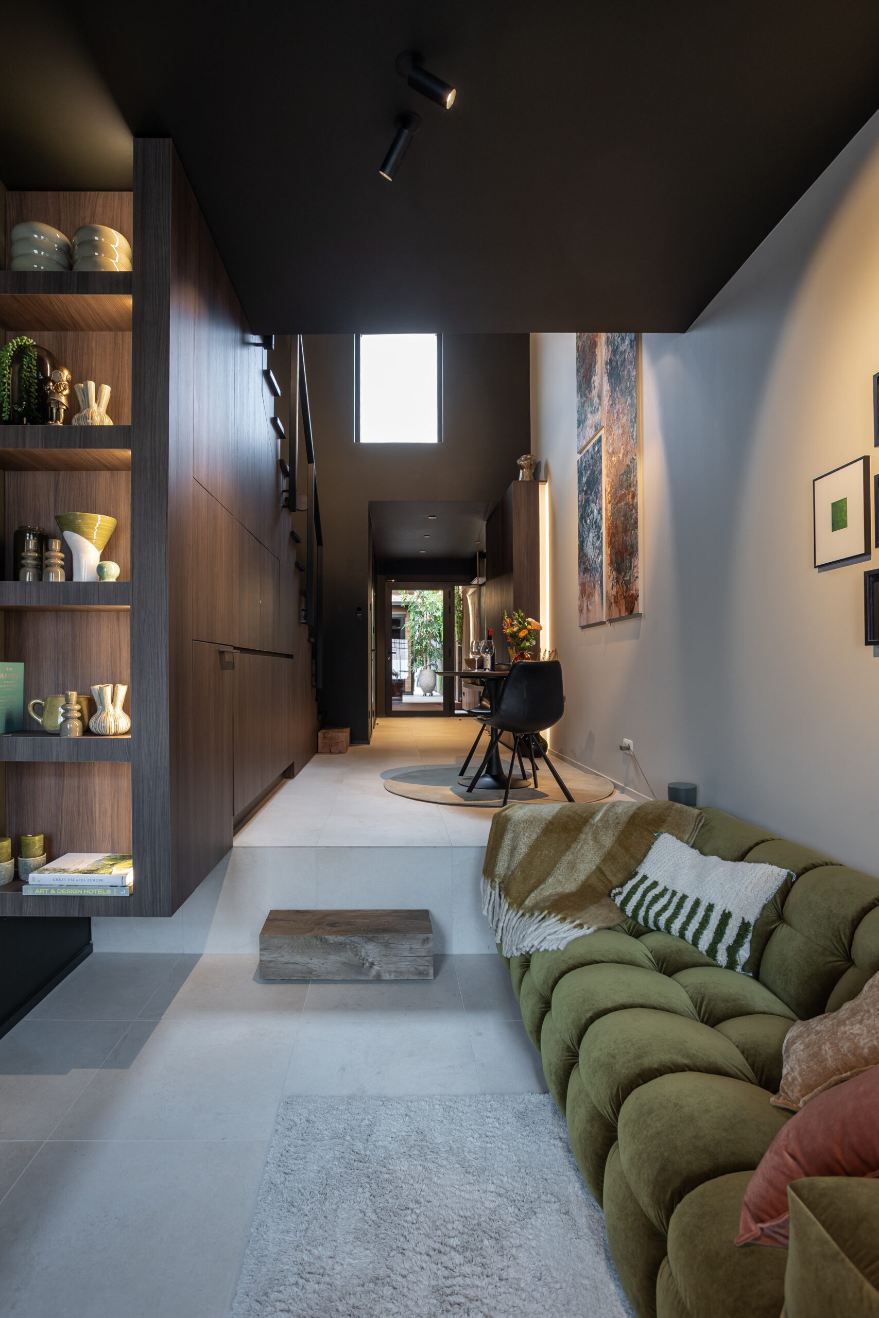 suite-escape-9395